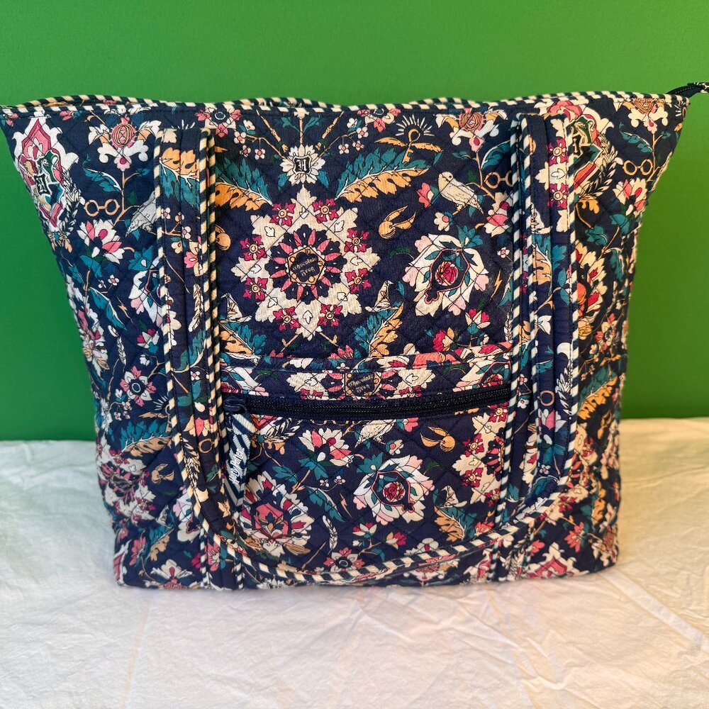 Vera Bradley 'Home to Hogwarts' Shoulder Bag